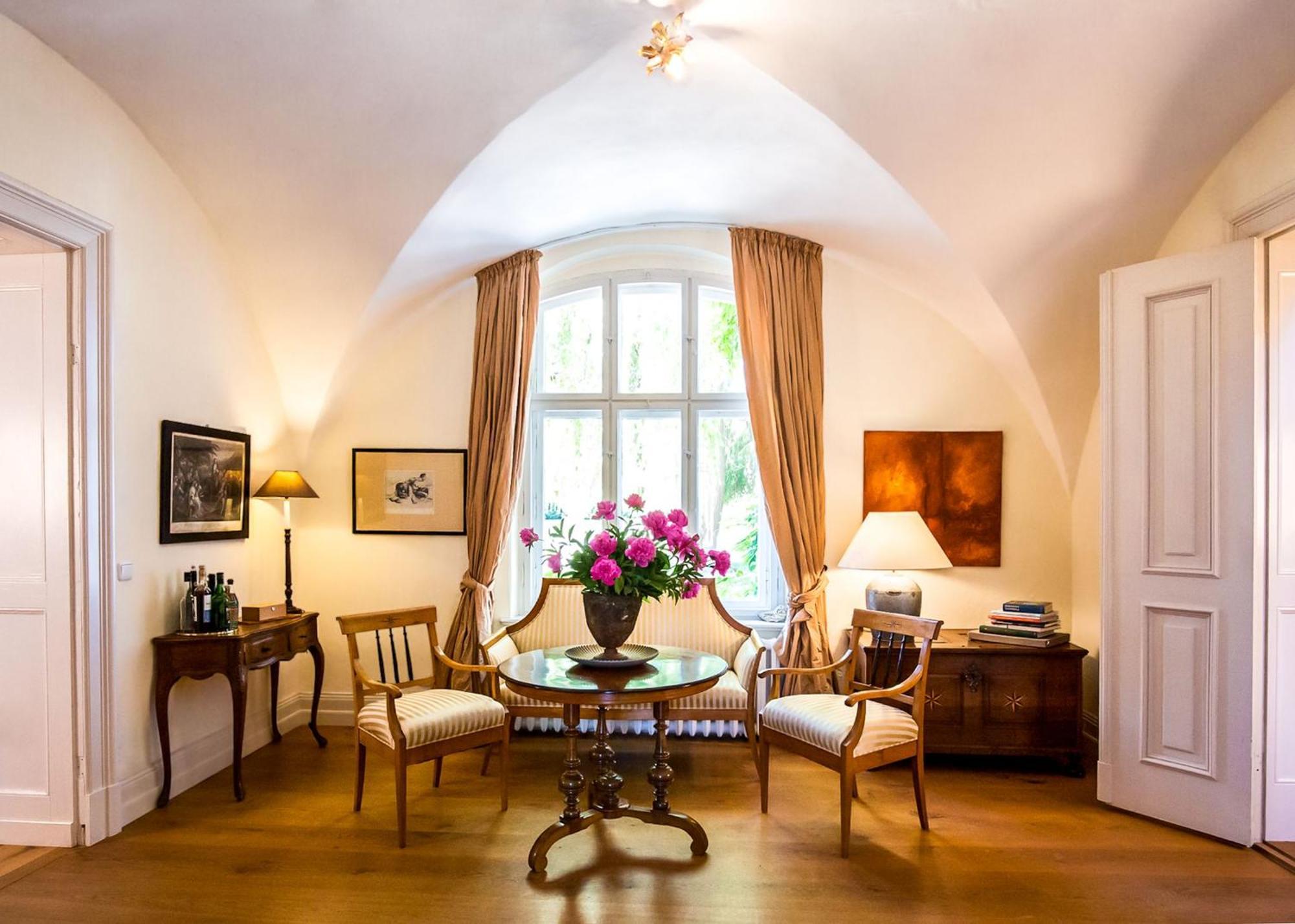 Villa Gutshaus Penzlin à Meyenburg  Extérieur photo